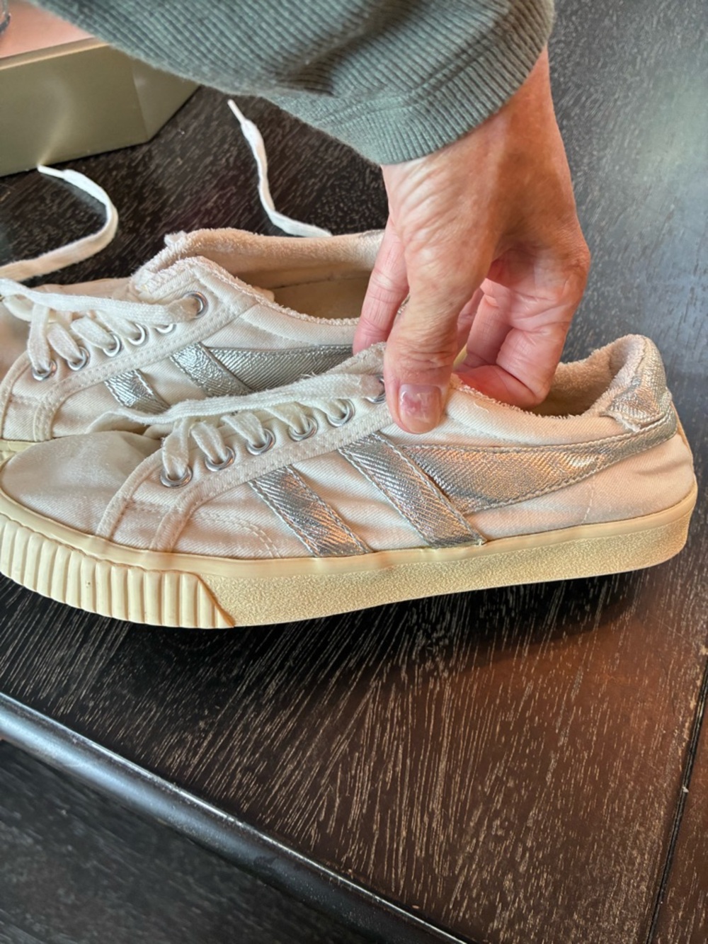 Gola Cream and Silver Low-Top Canvas Sneakers